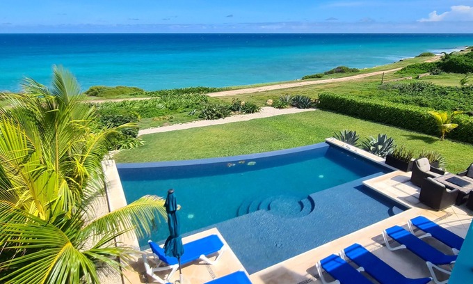 Isla Mujeres House | CASA FLOR DE MAYO 5 BEDROOM OCEANFRONT INFINITY POOL