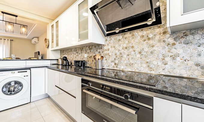 Sao Lourenco House | Casa Florbela in Azeitao-Family friendly Charming 3-bedroom house with AC, WiFi