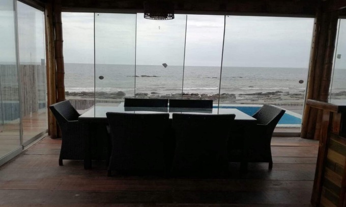Zorritos Villa | Casa frente al mar con piscina privada, completamente equipada y amoblada.