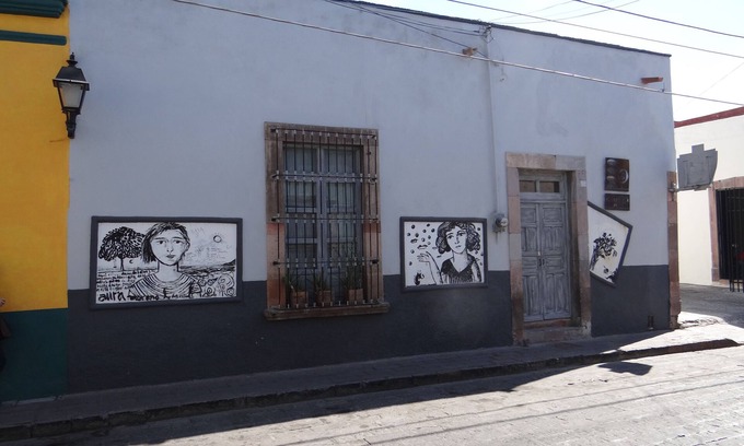La Cruz House | CASA GALERÍA QUINTO ELEMENTO