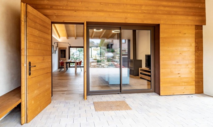 Camos House | Casa Gessamí – Holiday home near Lake Banyoles