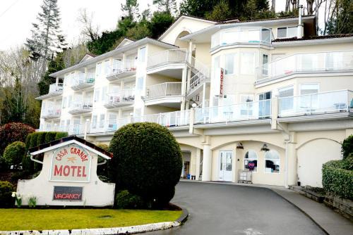 Regional District of Nanaimo Hotel | Casa Grande Inn