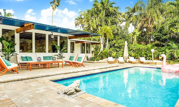 Biscayne Park House | Casa in Tropic Paradise with Pool and BBQ