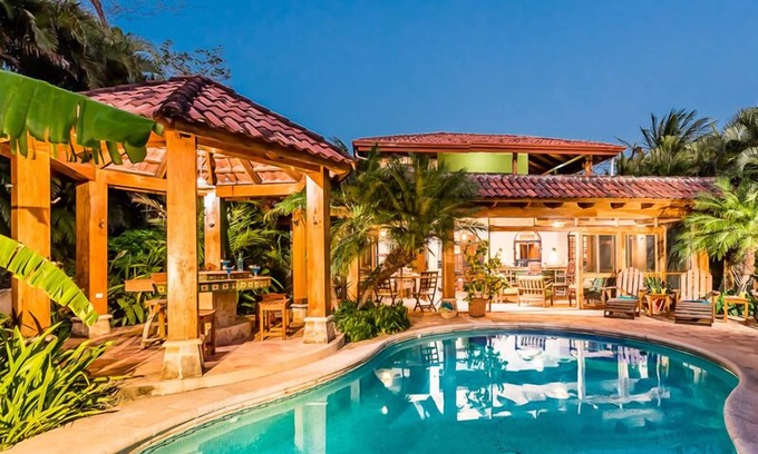 Junquillal House | Casa Juliana: Beautifully renovated Villa in Jan '25 with pool steps from beach