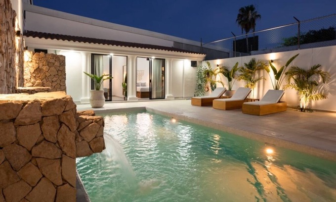 Mazatlan House | Casa Kathy: Exquisite 6BR, 11 Bed & 26 Guests