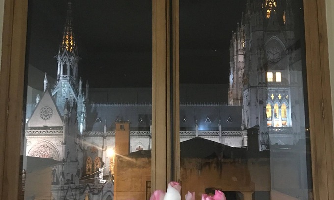 Quito Historic Center Apartment | Casa La Basilica #1 | AMAZING VIEWS