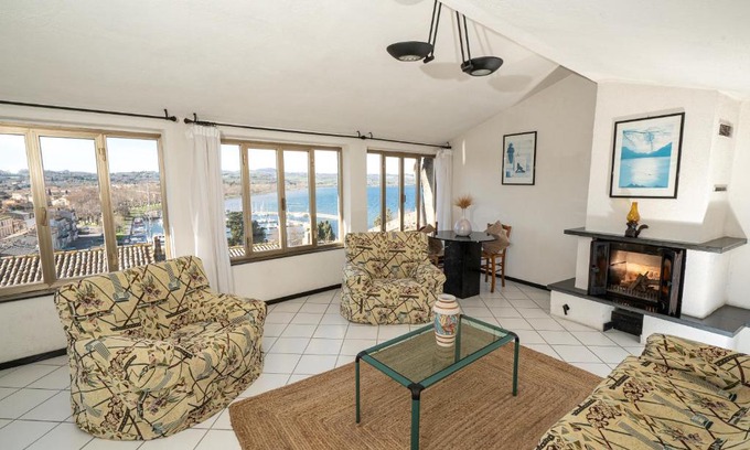 Capodimonte Apartment | Casa Lago e Camino