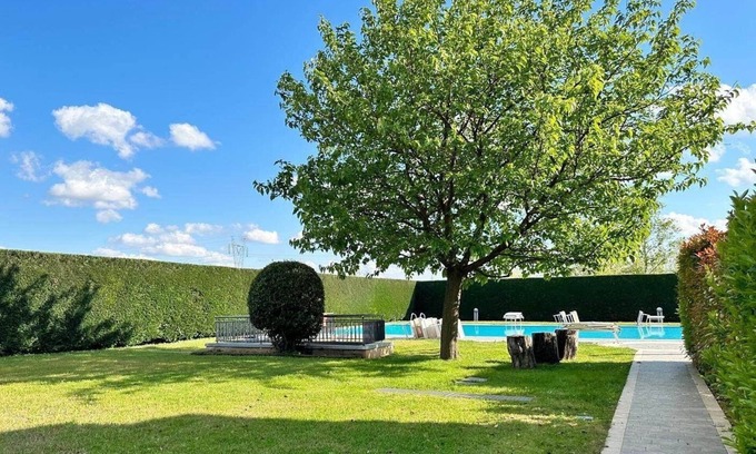 Castiglione delle Stiviere Apartment | Casa Lara, tra lago a campagna