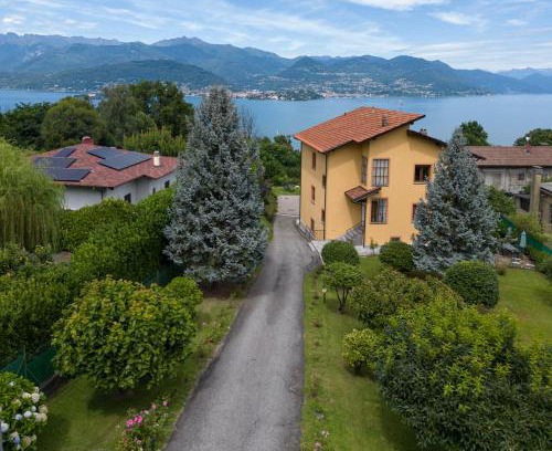 Stresa Apartment | Casa Lilla - Lakeview Large Apartments With Garden Above Stresa