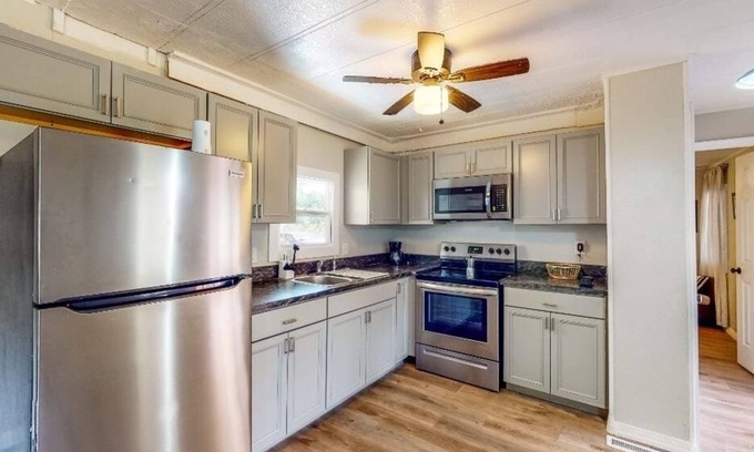 Summerfield House | Casa Linda, Stunning Country Experience, Powered By Nature & Natural Sunlight.
