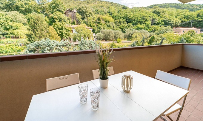San Giovanni-Chiadino-Rozzol Apartment | Casa Luciana - w/ Terrace & Private Parking