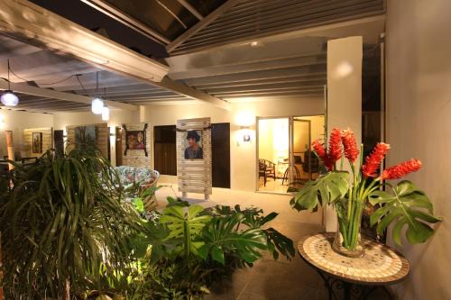 Cacique Hotel | Casa María Aeropuerto B&B