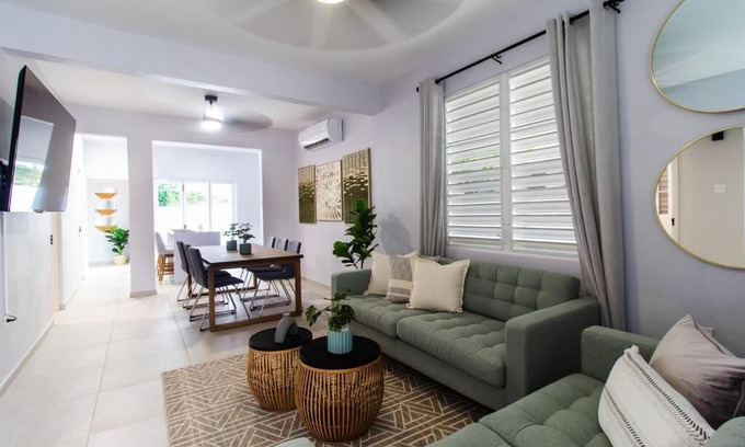 Camaceyes House | Casa Marilina Aguadilla w/Pool