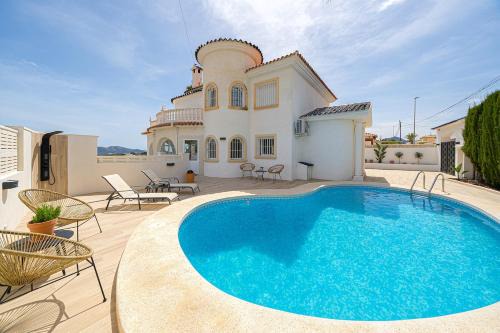 L'Alfas del Pi House | Casa Metro Spaniahome
