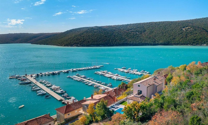 Trget Villa | Casa Mia near the sea with a stunning view