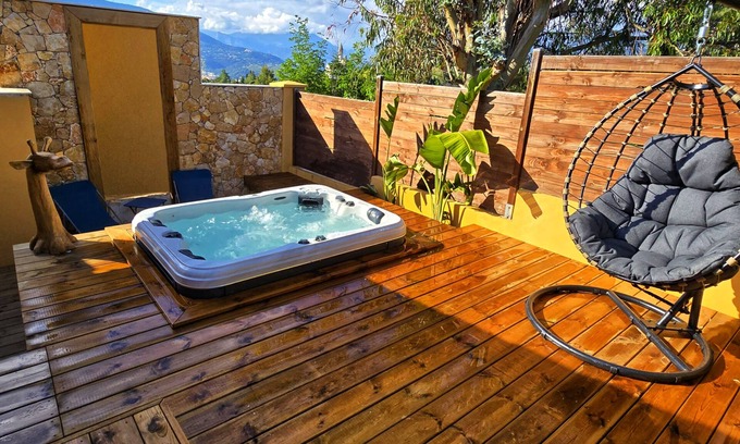 Saint-Roman House | Casa Milesa – Peaceful haven with jacuzzi, parking and vineyard views
