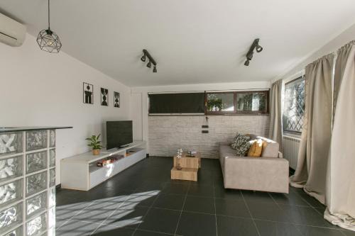Suburbio VII Portuense Apartment | Casa moderna con giardino