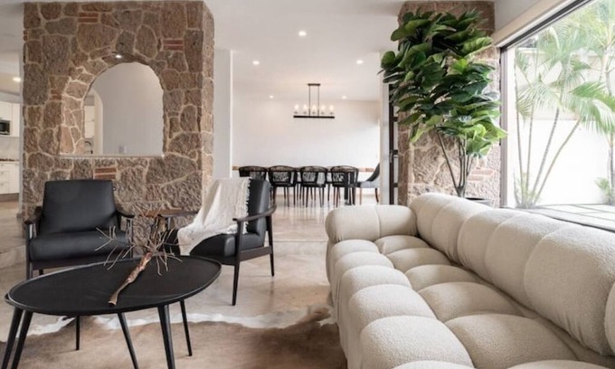 Tlajomulco de Zuniga House | Casa Monnrich