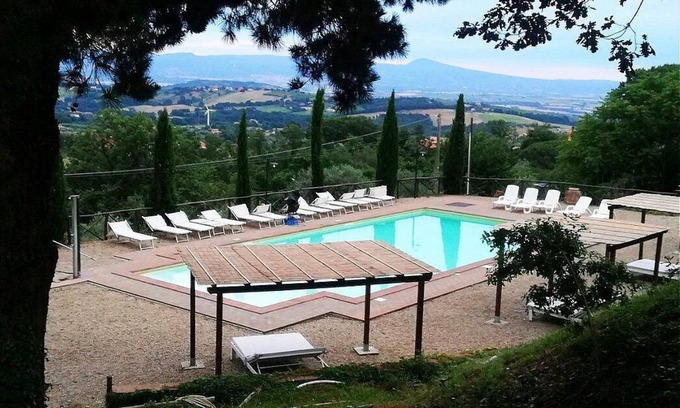 Montefiascone House | Casa Nocetta I: A characteristic and welcoming apartment that is part of an ancient country house surrounded by the greenery, with Free WI-FI.