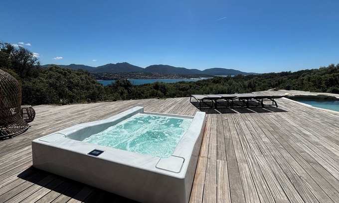 Vetricella House | CASA NOSTRA, sea view over Propriano bay