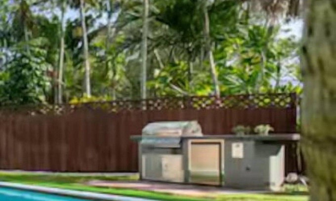 North Central Hollywood House | Casa Palma | Tropical Pool | 15 min to Beach