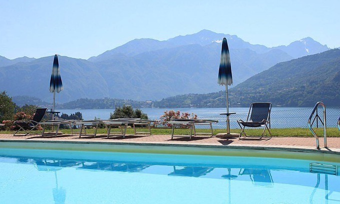 Azzano House | Casa Panorama Cinque: A bright and cheerful apartment situated at a short distance from the shores of Lake Como, with Free WI-FI.