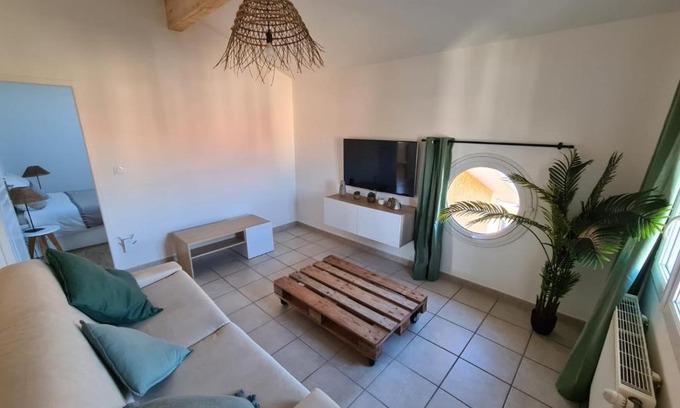 Jonage Villa | Casa Papidou, Charmante Maison au calme