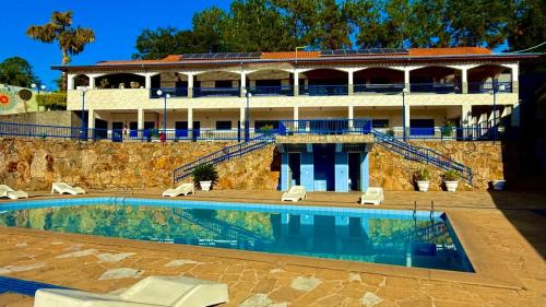 Amparo House | Casa para 8 Pessoas em Amparo