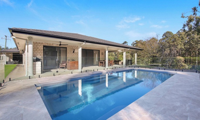Korora House | Casa Paradiso - Brand New Luxury 5 Bedroom Rural Retreat