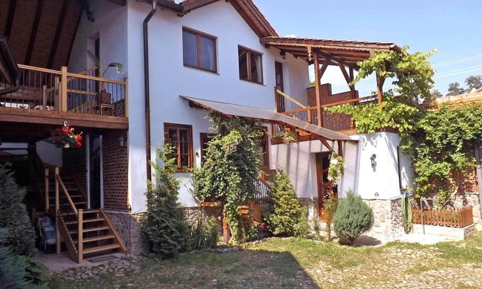 Saliste House | CASA PELU cozy farmhouse at the foot of the Carpathian Mountains near Sibiu