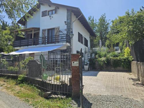 Mioglia Apartment | Casa Pina
