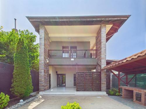 Doua Mai House | Casa Pontica