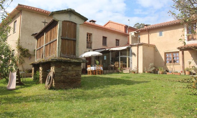Callobre House | Casa Pousadoira