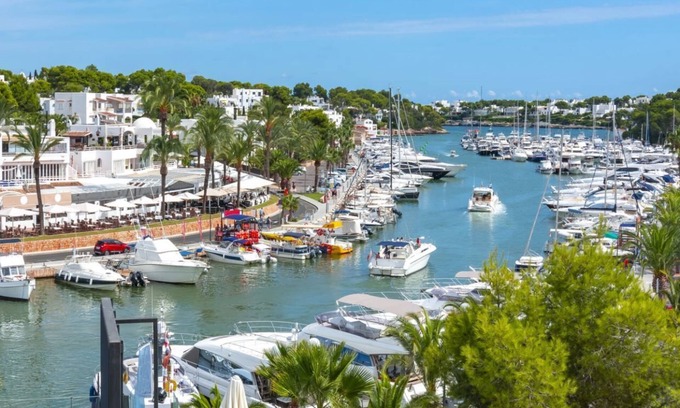 Cala d'Or House | Casa-RiFu is only a few minutes walk from the center of Cala d'Or and the beaches.
