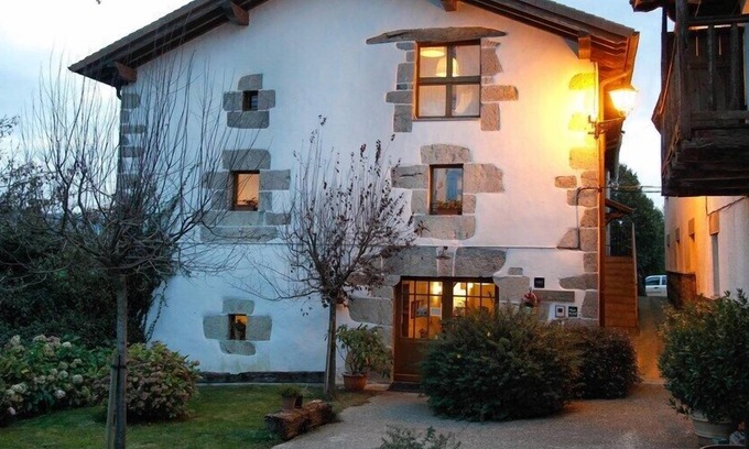 Etxarri House | Casa Rural Azpikoetxea