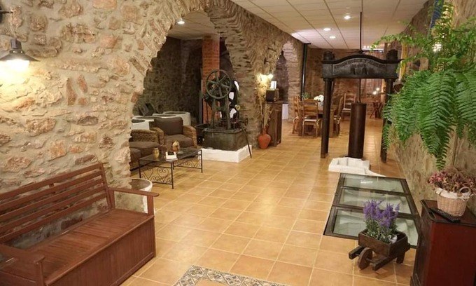 Gatova House | Casa Rural La Almazara