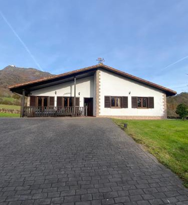 Bera House | Casa Rural Laurenea