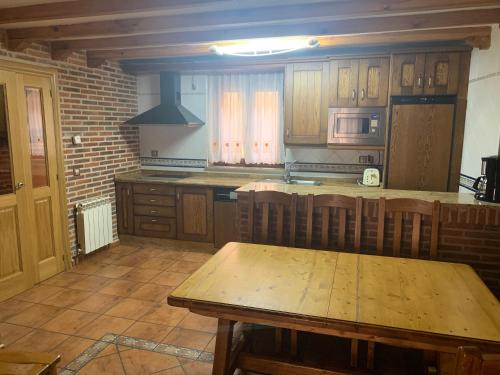 La Horcajada House | Casa Rural Los Tasajos