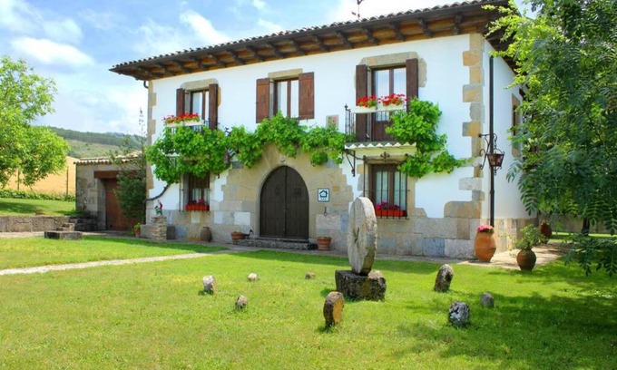 Egues House | Casa rural Mertxenea Landetxea
