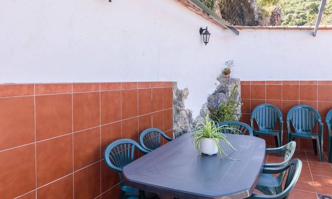 Benamahoma Villa | Casa San Antonio Benamahoma by Ruralidays