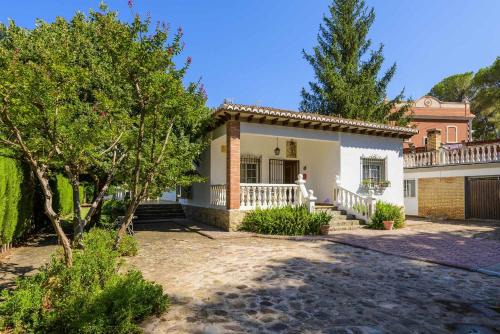 Navajas House | Casa San Rafael, magnífico chalet con gran jardín
