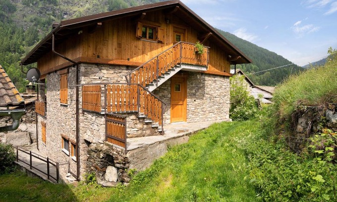 Casteldelfino Apartment | Casa Sasia