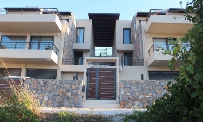 Petrokefalo House | CASA TALI VILLA - modern, stylish villa with pool