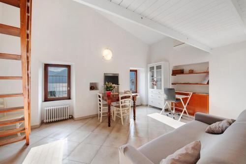 Marone House | Casa tua Alla Torre- Lago Di Iseo