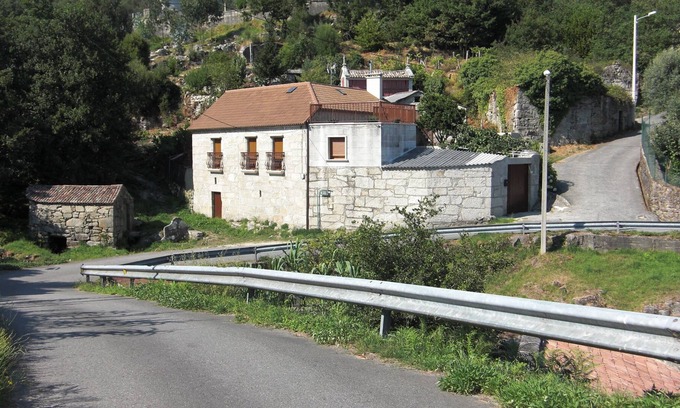 Samieira House | Casa Ubicada en un Entorno Rural Cercano a los Pueblos de Combarro y Sanxenxo