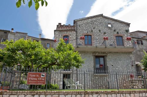 Castelnuovo Parano Apartment | Casa Vacanze "Pietra viva"