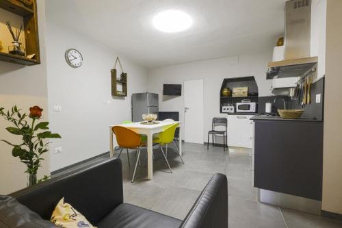 Ambra House | Casa Vacanze Vicolo della Luna