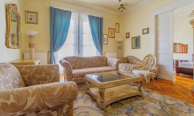 Lagymanyos Apartment | Casa Vacations