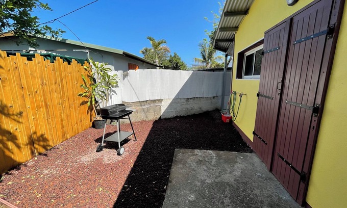 Casabona House | Casa Valencia: a charming, intimate home close to all amenities.