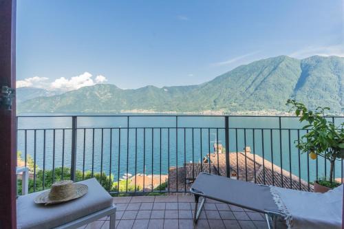 Sala Comacina Apartment | Casa Vela by Rent All Como